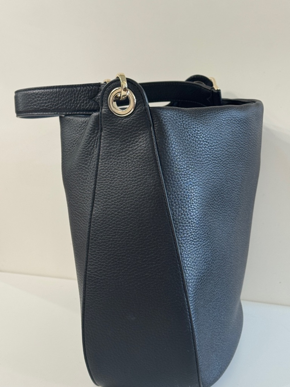 LIKE NEW. Kate Spade - Black Leather Shoulder Bag with Gold Logo - Picture 3 of 5